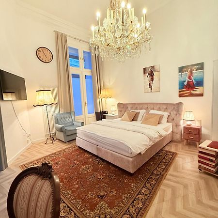 Classical Apartment Schoennbrunn Wina Bagian luar foto